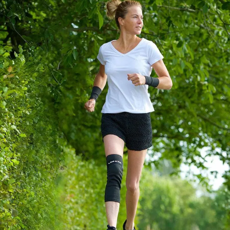 Confort Et Soutien*Back On Track - Genouillère avec scratch Noir