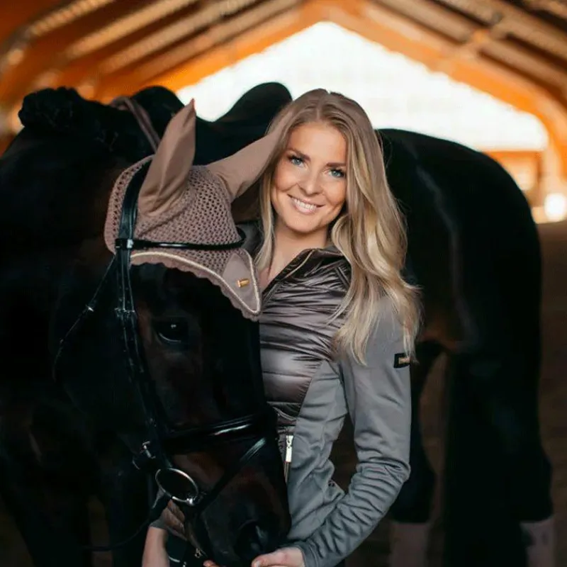 Online - Bonnet pour cheval Champagne Dressage|Bonnets Poneys