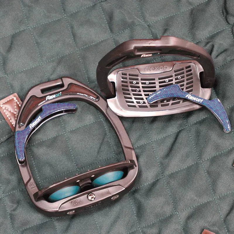 Online - Étriers GC Incliné Ultra Grip Noir / Noir / Vert Anglais Étriers Classiques