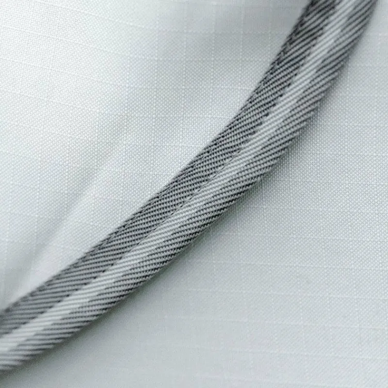 - Couverture d'extérieur Amigo Ripstop Hoody argent/ titanium grey/ argent Couvertures Et Chemises