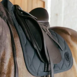 Tapis De Dressage|Tapis De Selle*Kentucky Horsewear - Tapis de dressage Wave 3D logo sapin Vert