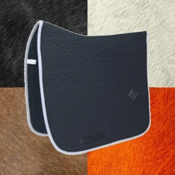 Tapis De Selle|Dressage*Kentucky Horsewear - Tapis de dressage Softshell noir NoirVarianteCheval/ Poney D / Noir - 50,99€