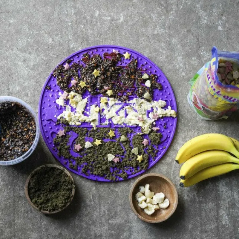 Outlet - Tapis de léchage Graze maze violet Friandises Pour Chevaux